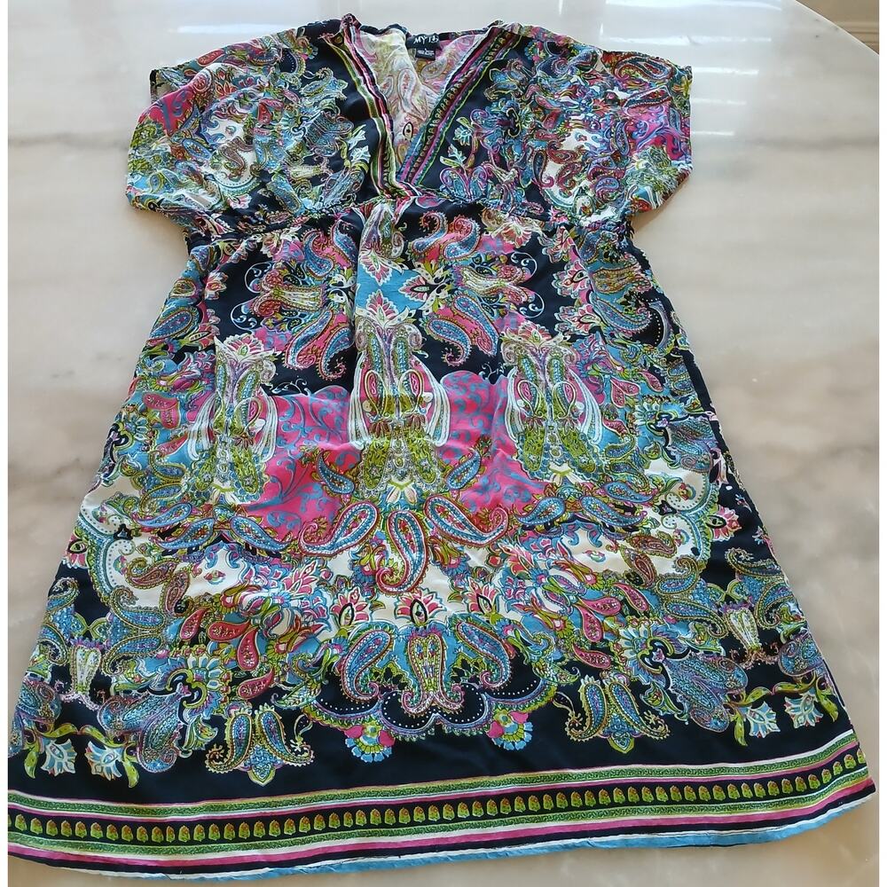 Myth NYC. Boho dress size L Light and airy paisley print.